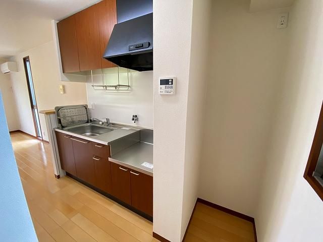 �y�L�b�`���z�@