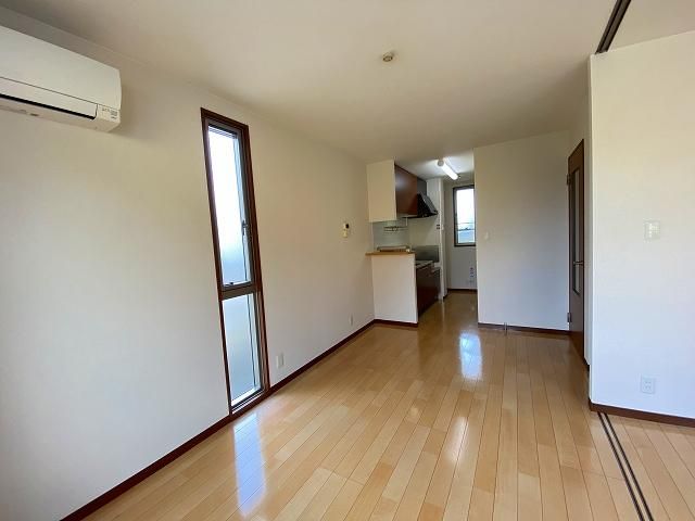 �y�����E���r���O�z�@