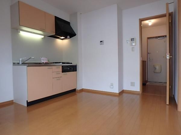 �y�����E���r���O�z�@