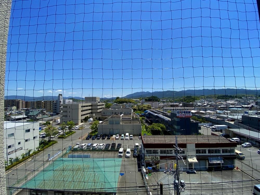 �y���]�z�@