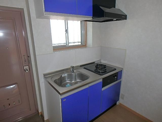 �y�L�b�`���z�@