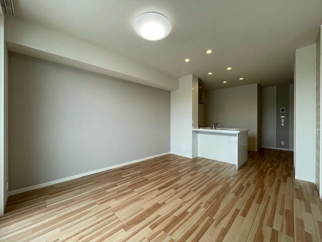 �y���ԁE���r���O�z�@