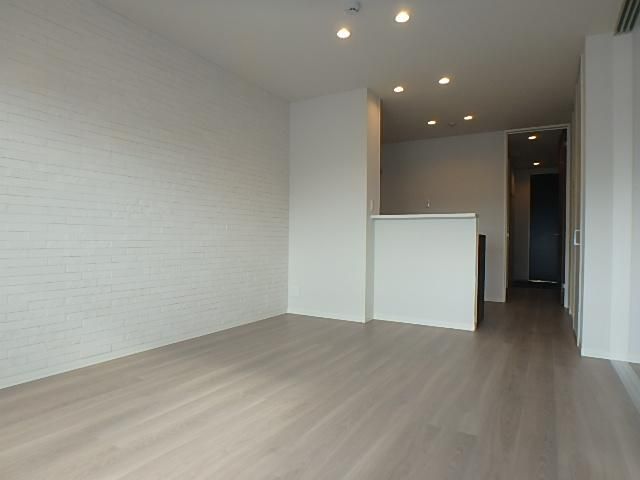 �y���ԁE���r���O�z�@