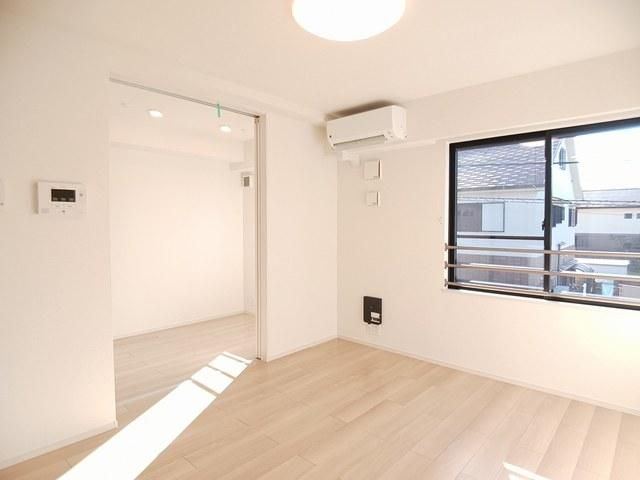 �y���ԁE���r���O�z�@