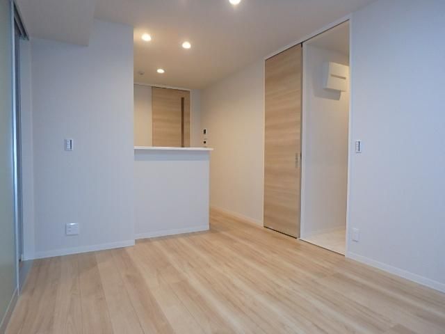 �y���ԁE���r���O�z�@