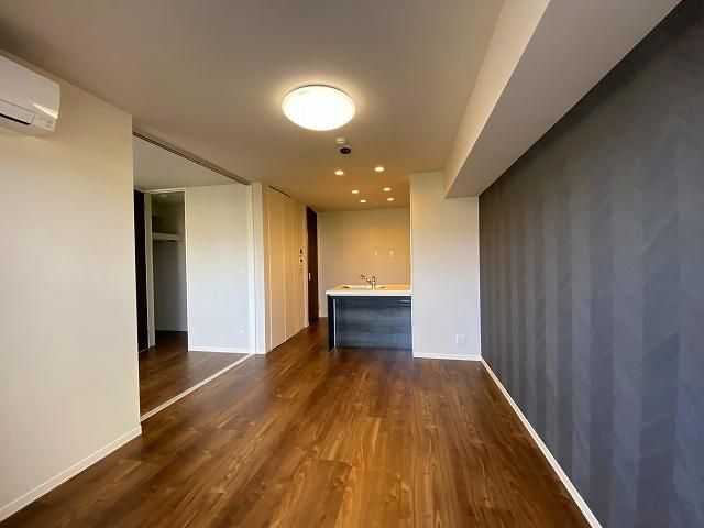 �y���ԁE���r���O�z�@