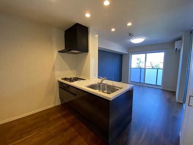 �y�L�b�`���z�@