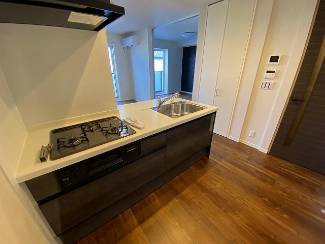 �y�L�b�`���z�@