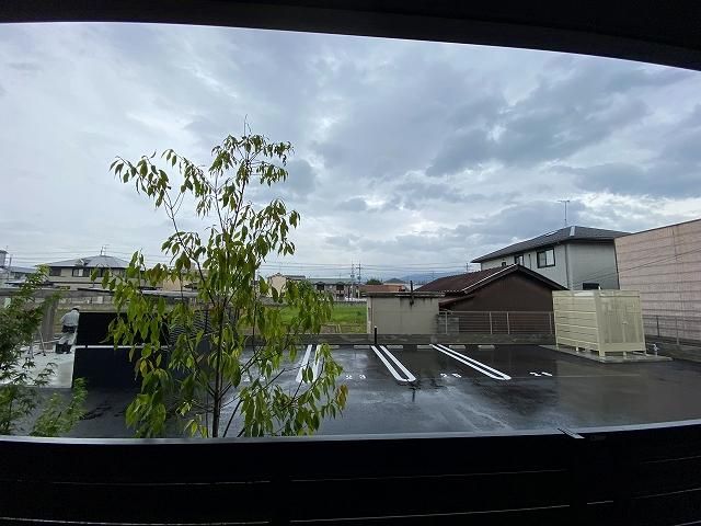 �y���]�z�@