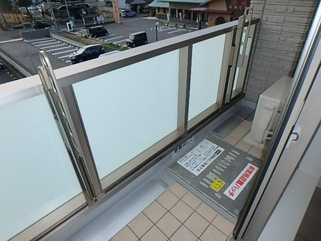 yoRj[z@