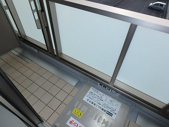 yoRj[z@