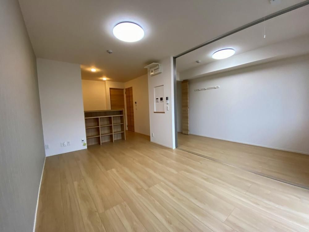 �y���ԁE���r���O�z�@