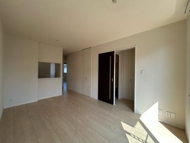 �y���ԁE���r���O�z�@���L�X���r���O��