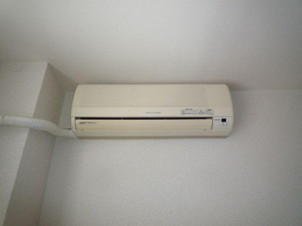 �y���̑��ݔ��z�@���G�A�R����