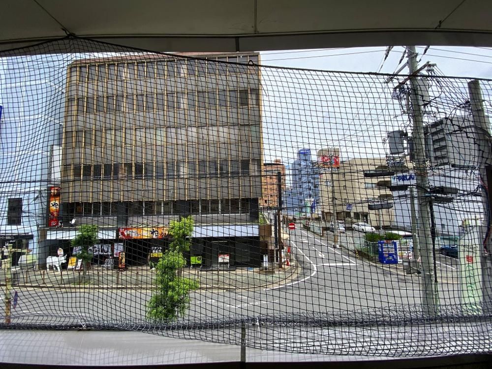 �y���]�z�@