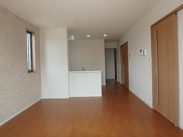 �y���ԁE���r���O�z�@