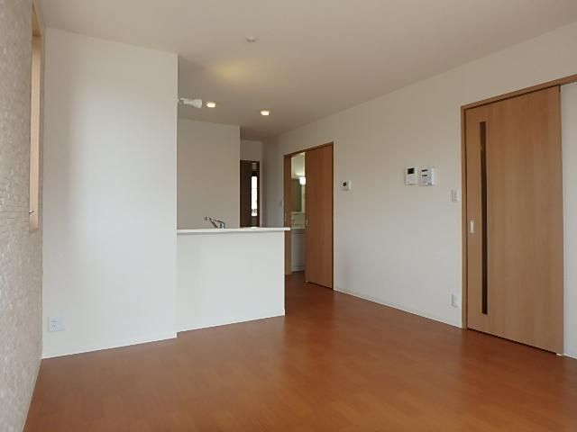 �y�����E���r���O�z�@