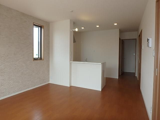 �y�����E���r���O�z�@