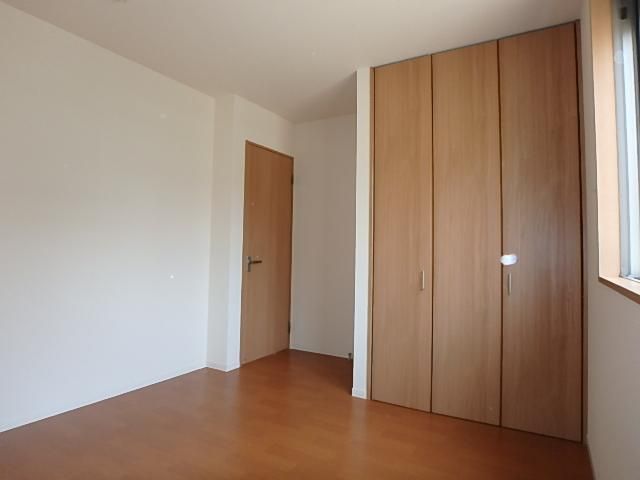 �y�����E���r���O�z�@