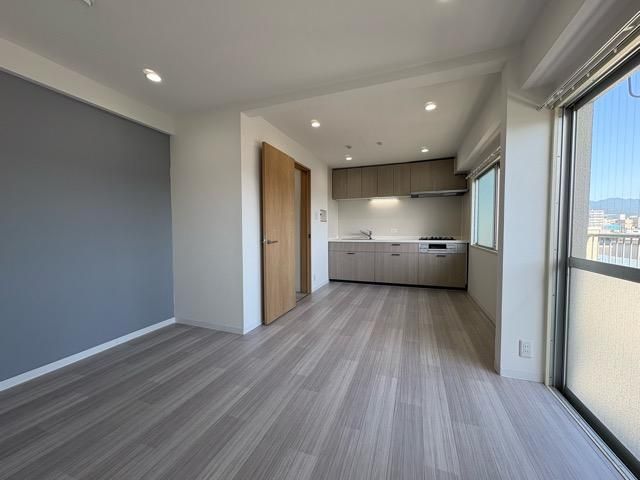 �y���ԁE���r���O�z�@