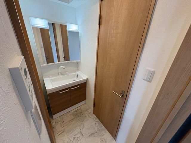 �y���ʏ��z�@