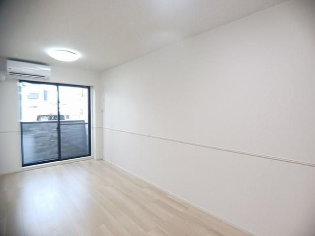 �y���ԁE���r���O�z�@