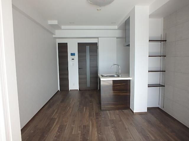 �y���ԁE���r���O�z�@