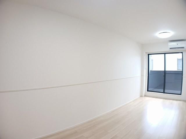 �y���ԁE���r���O�z�@