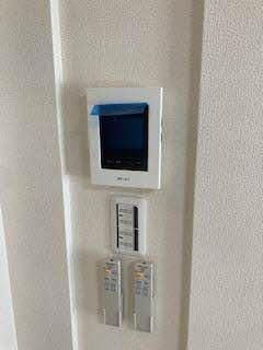 �y�Z�L�����e�B�z�@