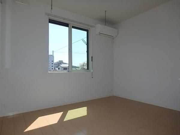 �y�Q���z�@