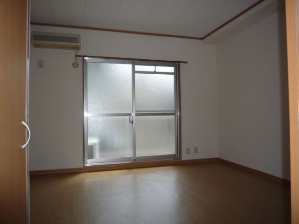 �y���ԁE���r���O�z�@���Y��Ƀ��t�H�[������Ă��܂���