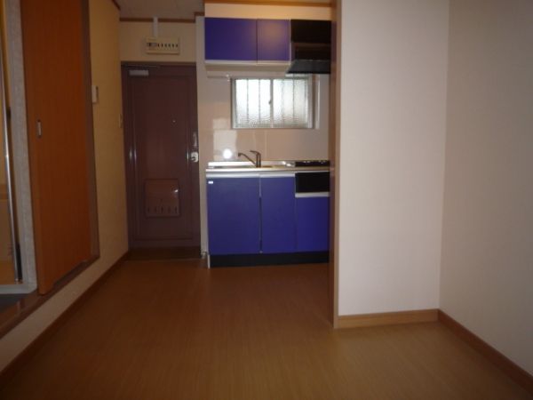 �y�L�b�`���z�@