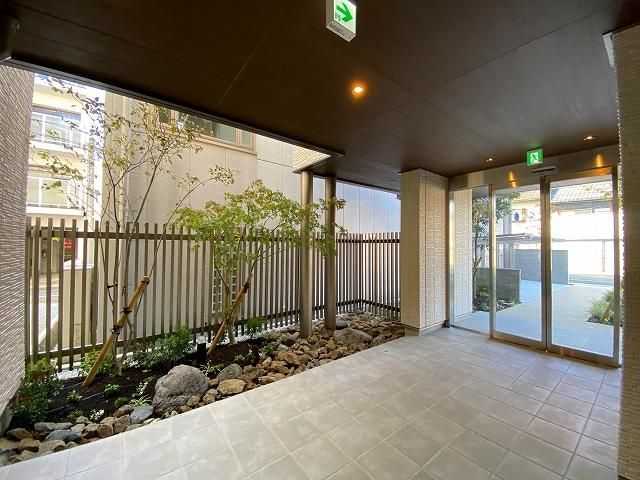 �y�G���g�����X�z�@