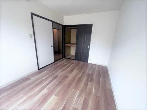 �y���[�z�@