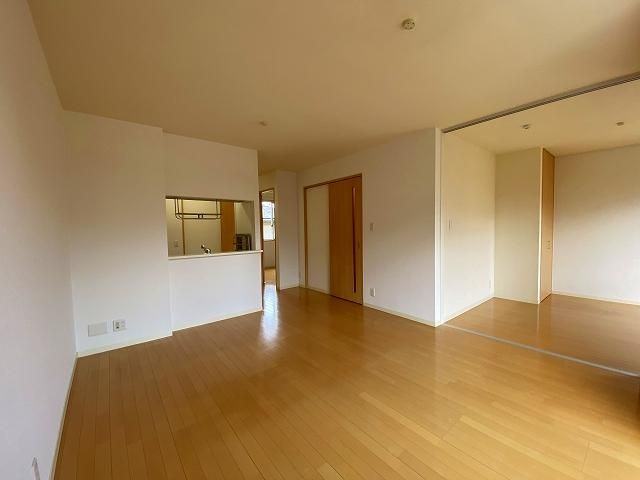 �y���ԁE���r���O�z�@