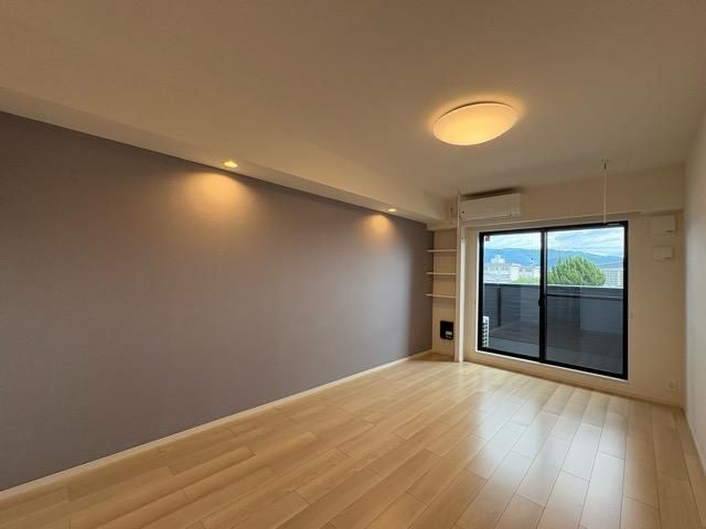 �y���ԁE���r���O�z�@