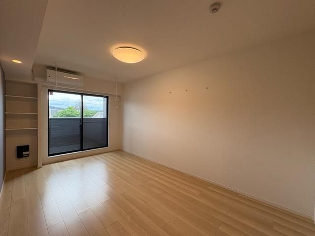 �y�Q���z�@