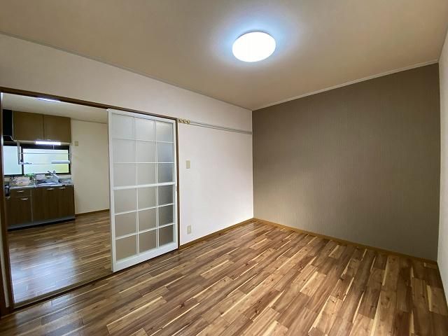 �y���ԁE���r���O�z�@���Y��Ƀ��t�H�[������Ă��܂���