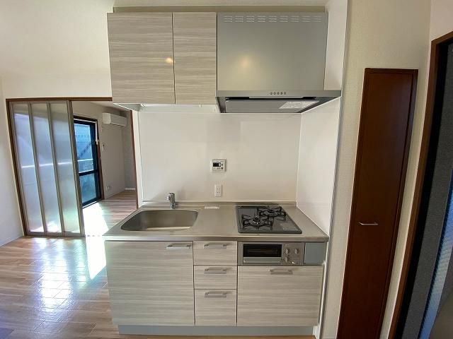 �y�L�b�`���z�@