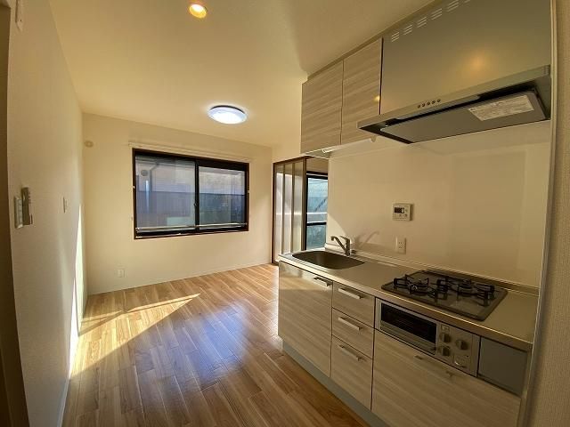 �y�L�b�`���z�@