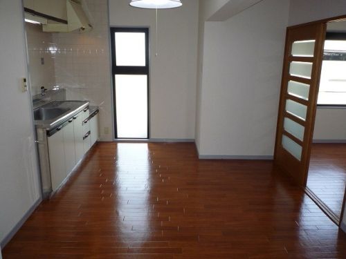 �y���ԁE���r���O�z�@���Y��Ƀ��t�H�[������Ă��܂���