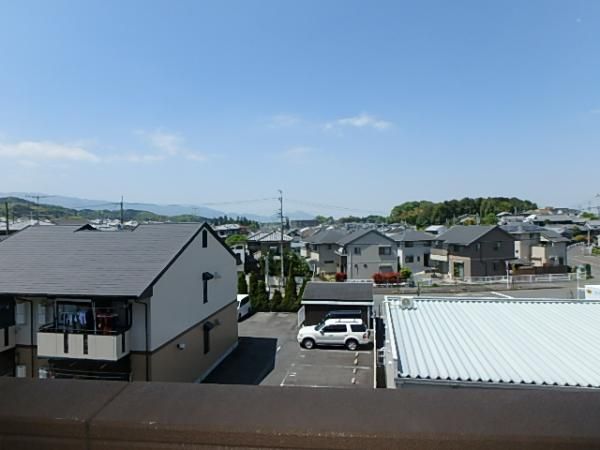 �y���]�z�@