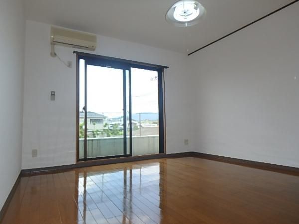 �y���ԁE���r���O�z�@