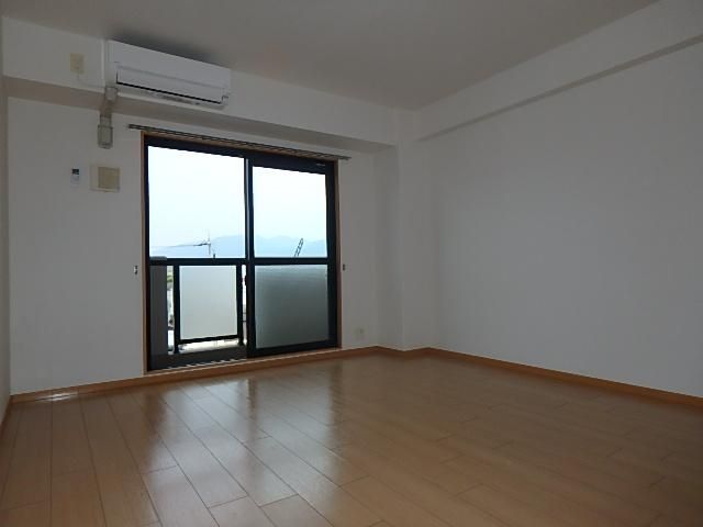 �y���ԁE���r���O�z�@