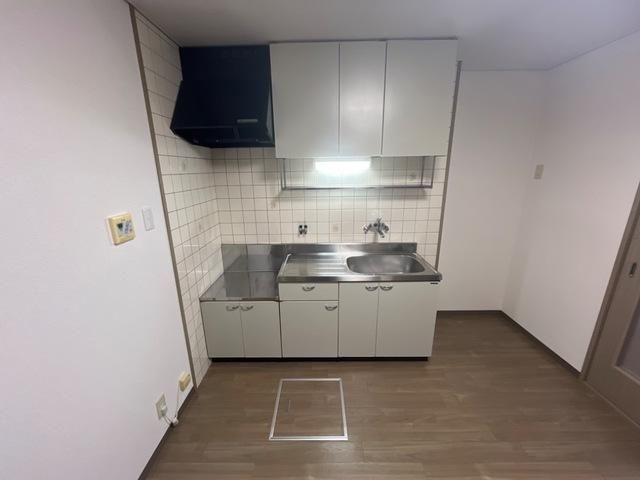 �y�L�b�`���z�@