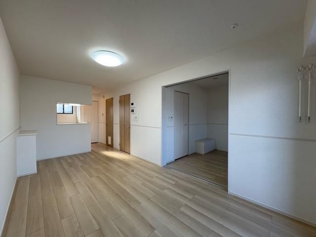 �y���ԁE���r���O�z�@