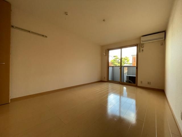 �y���ԁE���r���O�z�@