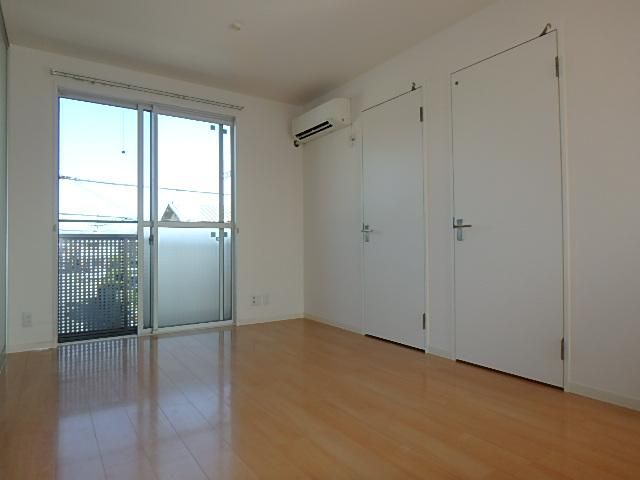 �y�����E���r���O�z�@