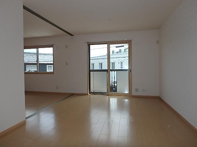 �y�����E���r���O�z�@