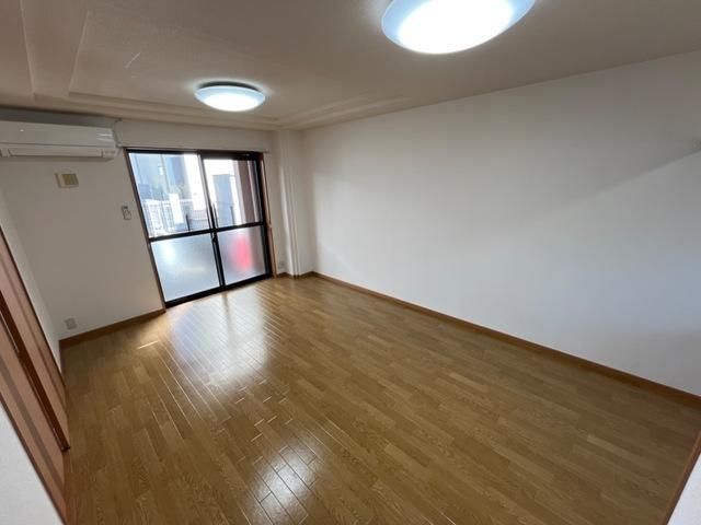 �y���̑������E�X�y�[�X�z�@